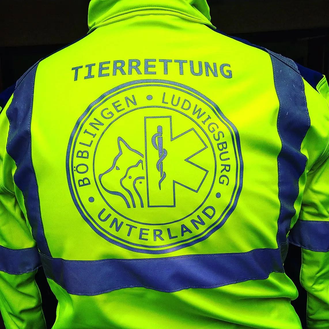 Einsatzjacke der Tierrettung Unterland mit Rückenlogo Böblingen · Ludwigsburg · Unterland